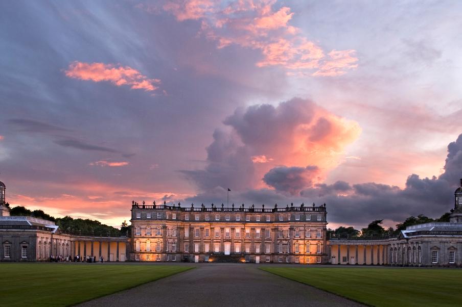 Hopetoun House