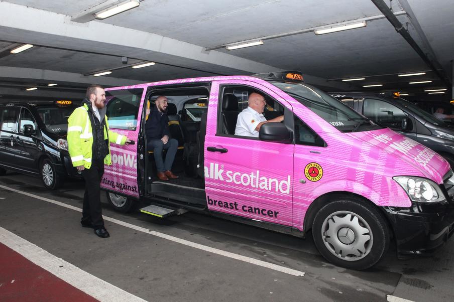Edinburgh Airport MoonWalk Taxi