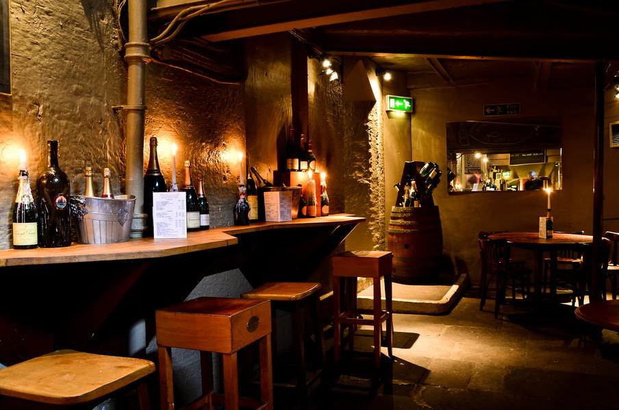 Wines, champagnes and real ales are served in authentic and relaxing surroundings.