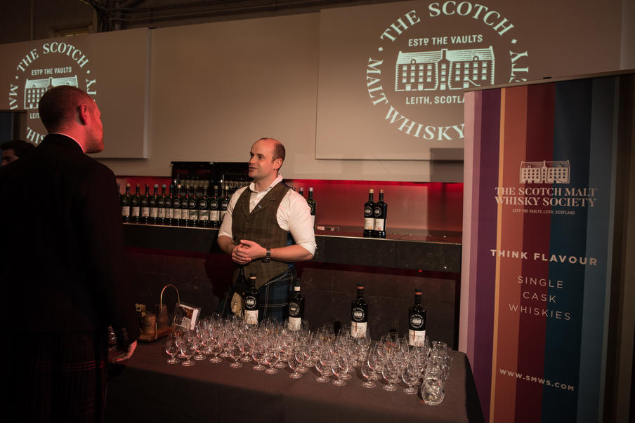 Whisky Taster bar