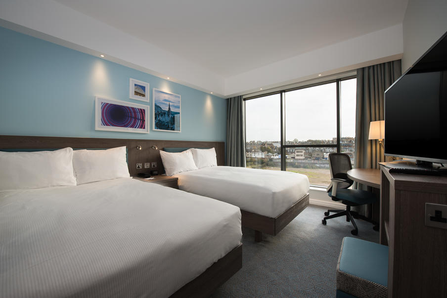 Hampton by Hilton - Twin Room