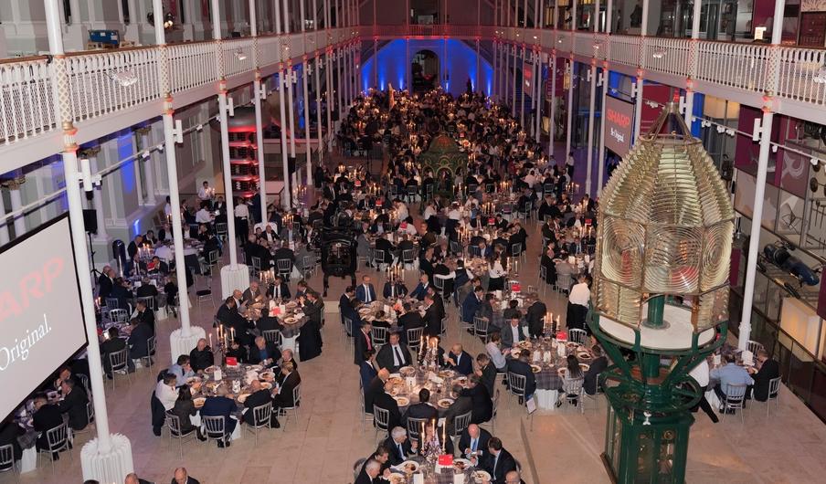 Corporate dinner at the National Museum of Scotland for 750 pax.