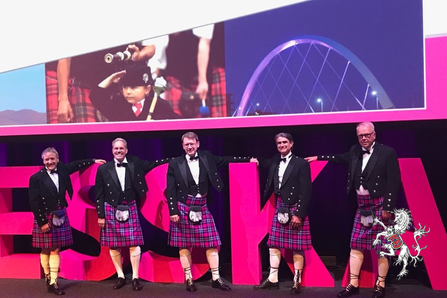 K&N created bespoke gifts for the 80 congress VIPs (including a congress tartan which was made into numerous luxury items). It was great to see the VIPs proudly showing off their specially designed tartan kilts at their Gala Dinner.
