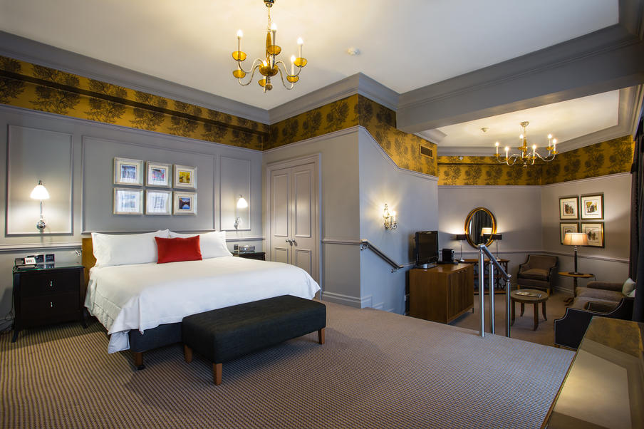 Waldorf Astoria Edinburgh - The Caledonian. Junior Kind Suite